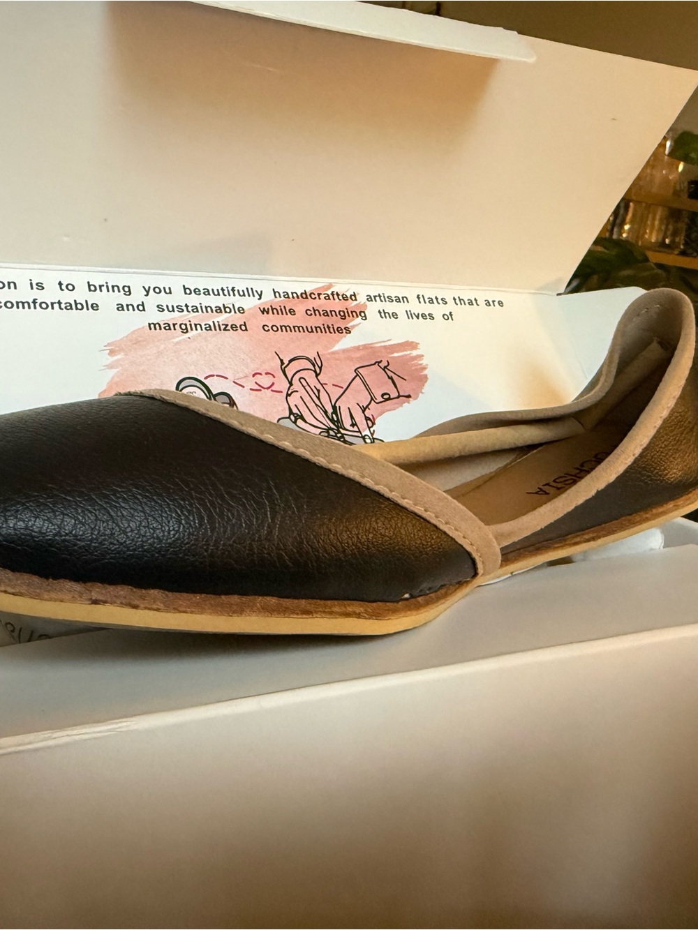 Fuchsia size 10 Handcrafted Black Women's Flats